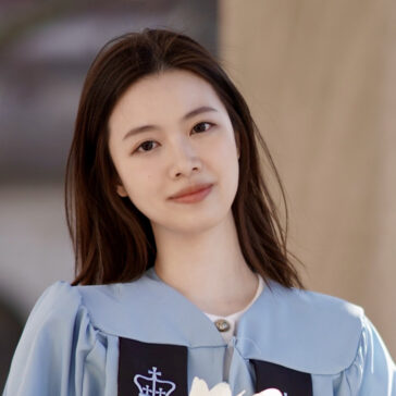 A portrait of a woman