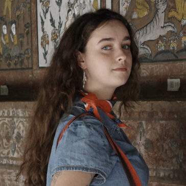 A portrait of a woman