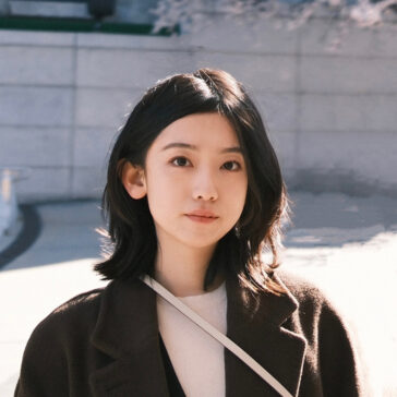 A portrait of a woman